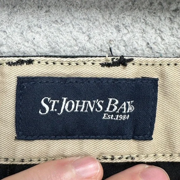 St. Johns Bay Mens Cargo Shorts 42 Black Pocket Elastic Waistband Hiking Outdoor